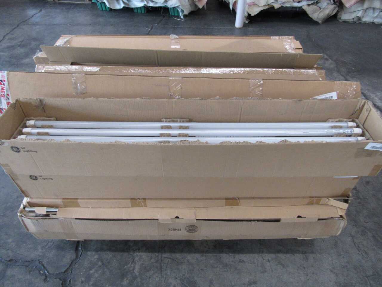 Pallet of 51x Assorted Lights & LEDs - LIGHTING