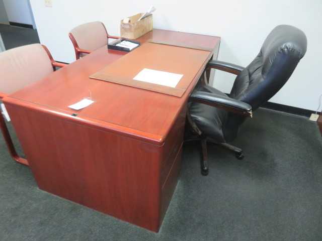 Steelcase desk and chair - MISCELLANEOUS