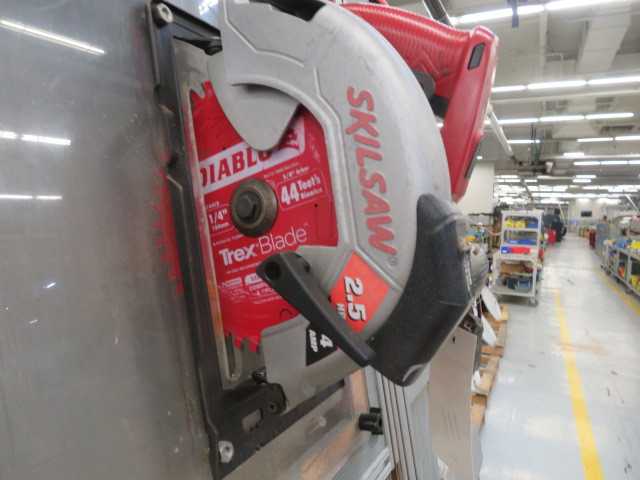 Skilsaw and Rack - MISCELLANEOUS