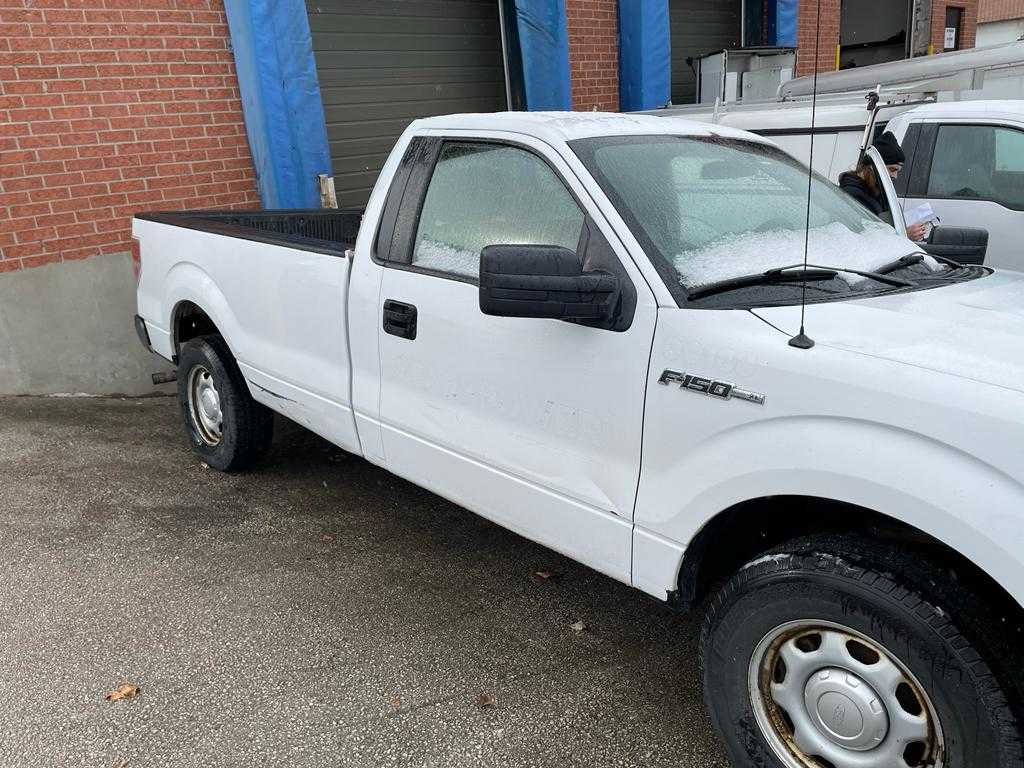 2014 FORD F150 XLT 4X2 REG. CAB PICKUP TRUCK - VANS