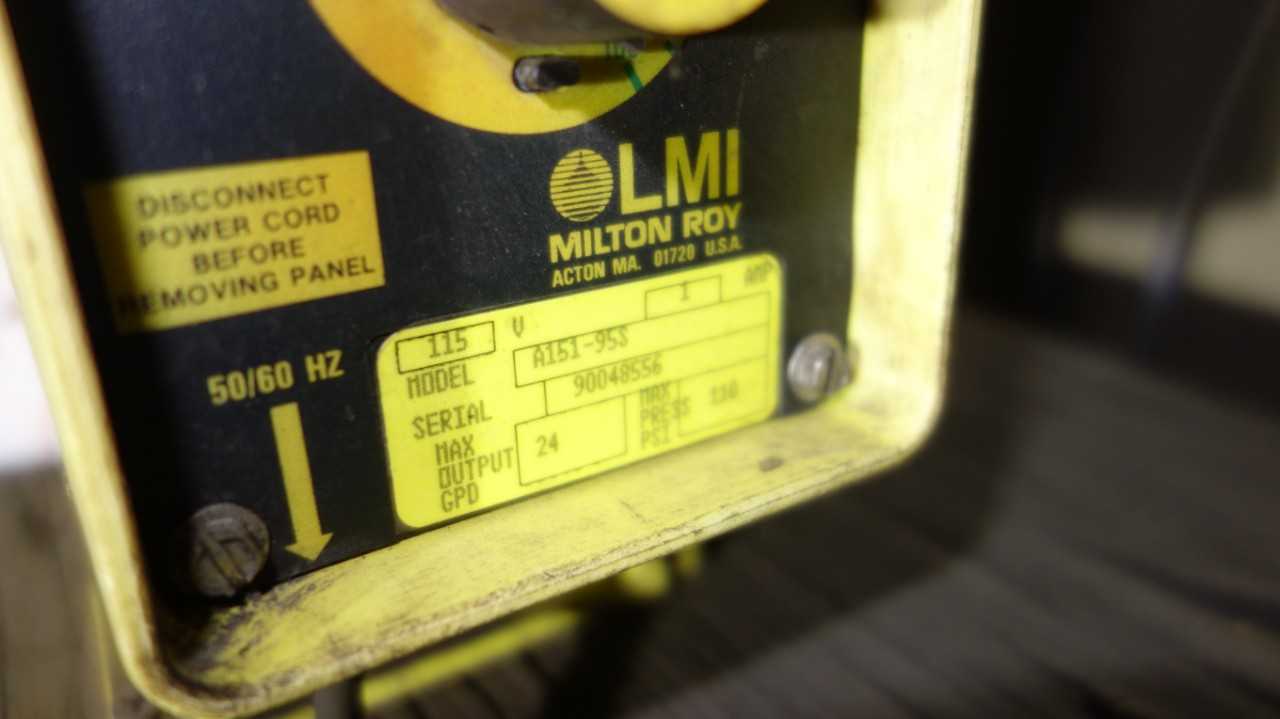 LOT OF 2 LMI MILTON ROY A151-95S 24GPD 115V-AC METERING PUMP - METERING PUMP