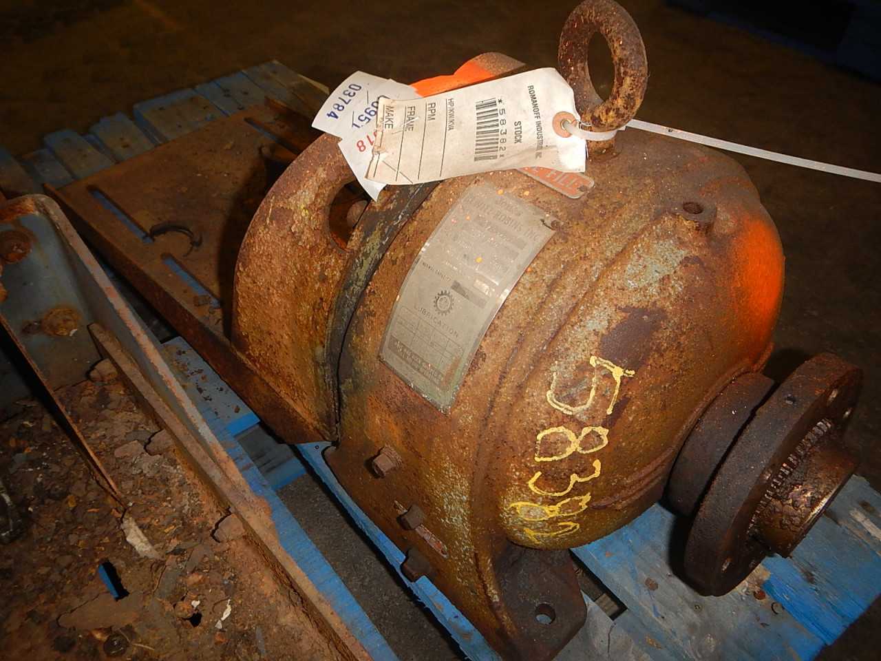 5 HP Hewitt Gear Reducer Model 5M1D10 - GEAR REDUCERS