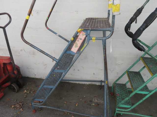 Ladder on Wheels - MATERIAL HANDLING