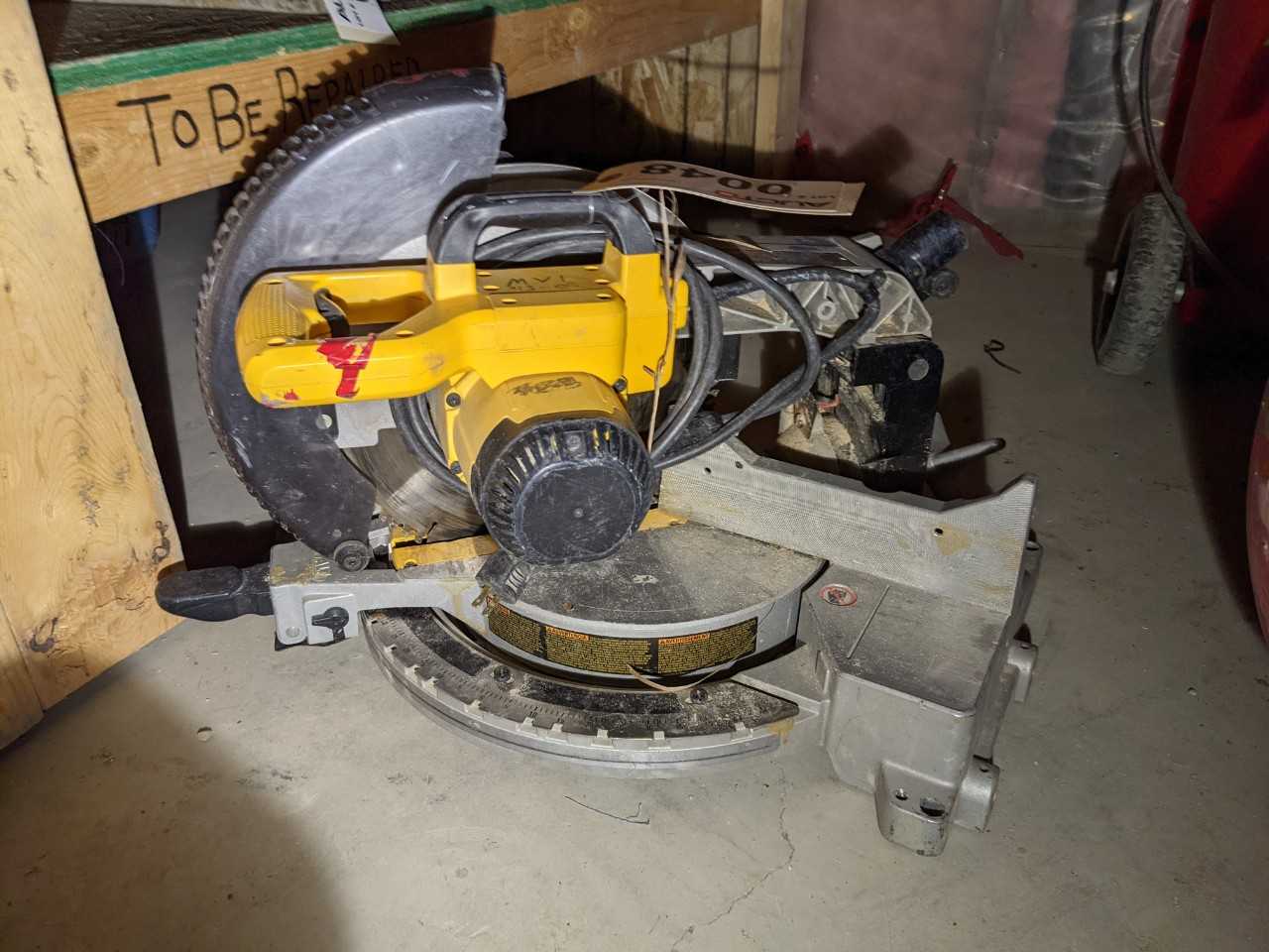 Dewalt DW715 12" Compound Miter Saw - ELECTRIC POWER TOOLS