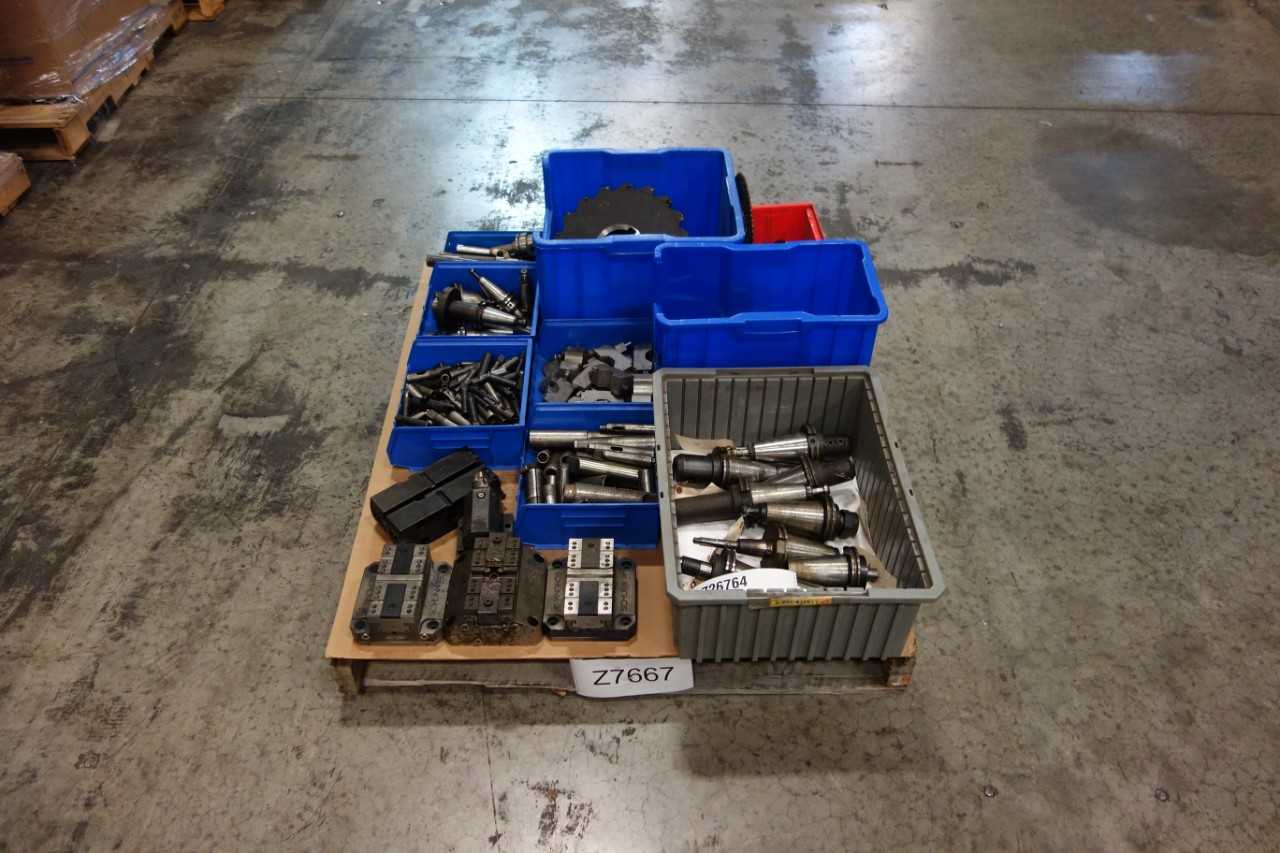 LOT OF ASSORTED TOOL HOLDERS, ATTACHMENTS, CUTTERS, BORING BARS, EQUIPMENT- KENNAMETAL, SCHUNK, - ELECTRIC POWER TOOLS