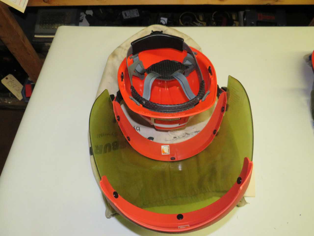 SALISBURY SAFETY HAT W/ AS1000 ELECTRIC ARC FLASH FACE SHIELD - WELDING EQUIPMENT