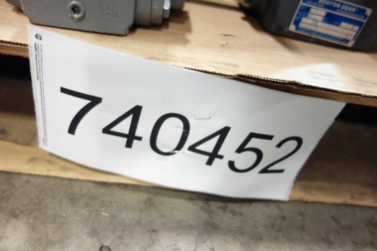 2 PALLETS OF ASSORTED BELTS, SPROCKETS, GEAR REDUCERS, COUPLING- TB WOODS, DODGE, MARTIN - GEAR REDUCERS