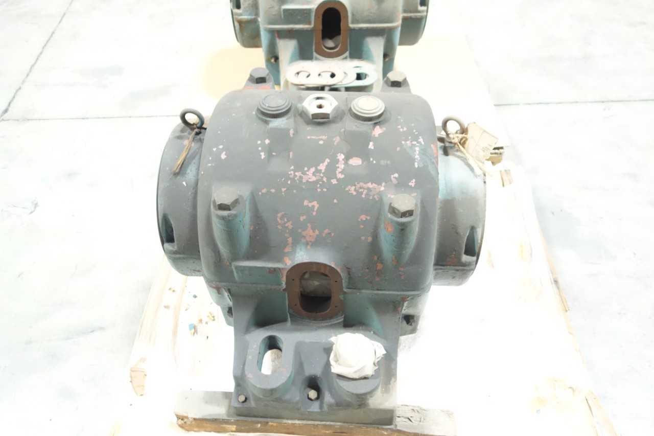 LOT OF 2 DODGE 103999 SLEEVOIL 9 IN BEARING HOUSINGS - BEARINGS