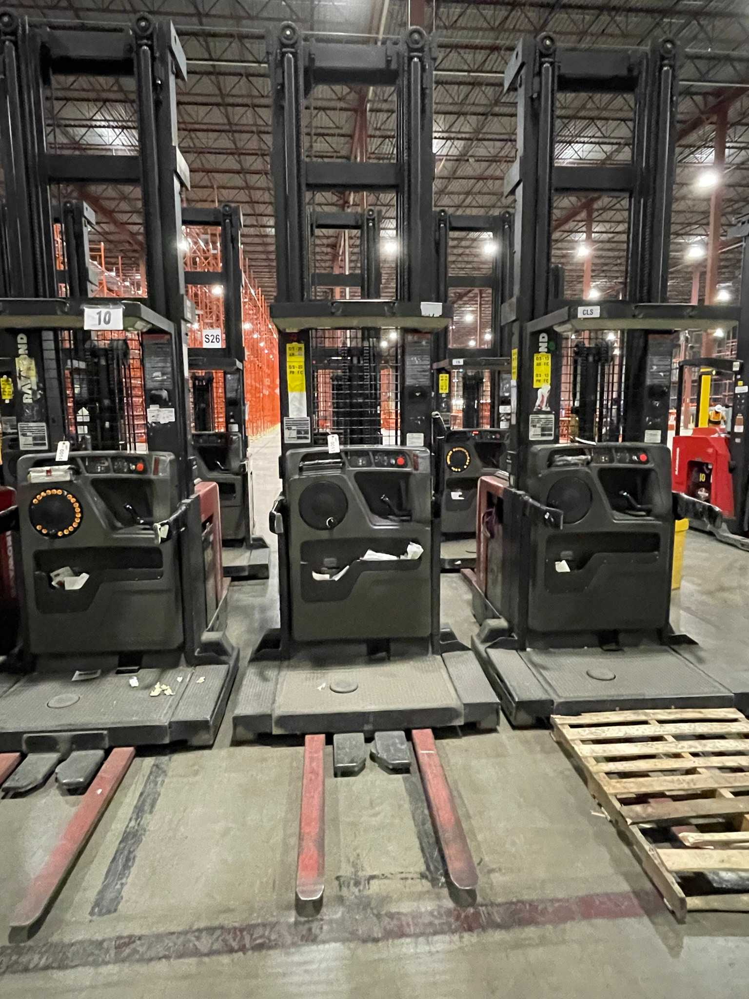 2008 RAYMOND 560-OPC30TT ORDER PICKER - ORDER PICKER