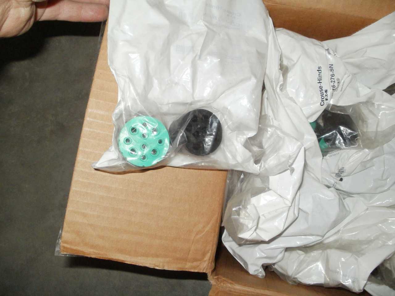 EATON PINS AND INSERTS CZP-12-217-PN QTY 60 CZP-16-276-SN QTY 30 - MISCELLANEOUS