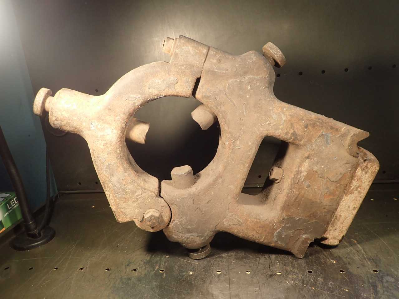 22" Lathe Steady Rest: 6-1/2" Thru Hole, 8-3/4" Center Vee to Outside Flat - MACHINING ACCESSORIES & TOOLING