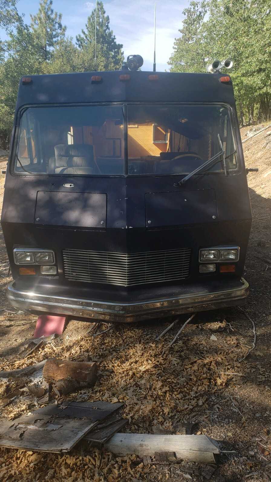 1985 Hawkins Motor Coach - HYDRO EXCAVATOR TRUCKS