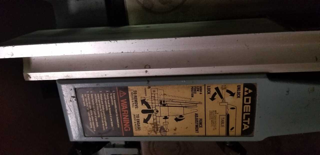 Delta Table Saw - METAL SAWS