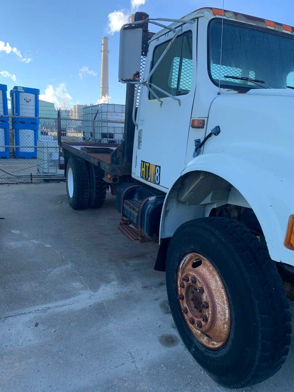 1991 Navistar International 4800 4X4 Truck - HYDRO EXCAVATOR TRUCKS