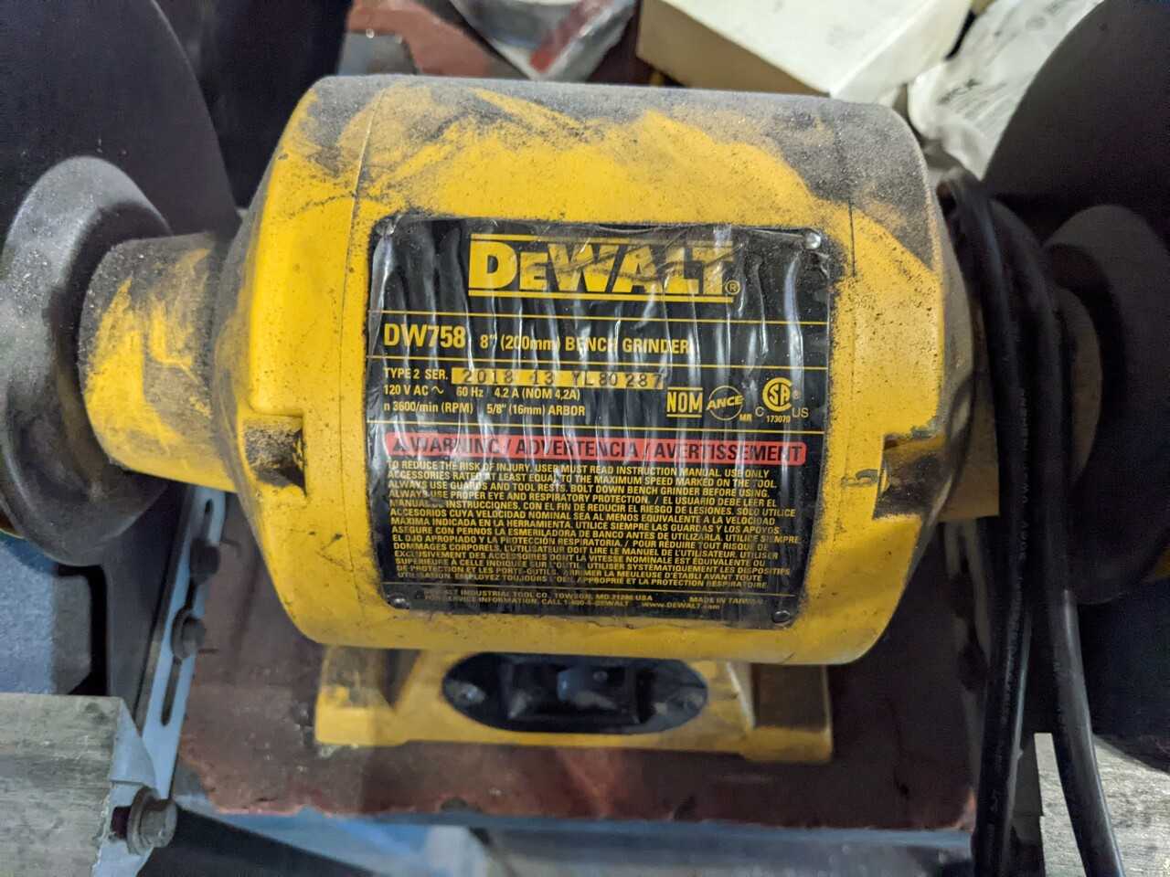 DEWALT DW758 8" x 1/3-HP DOUBLE END BENCH GRINDER - GRINDING MACHINES