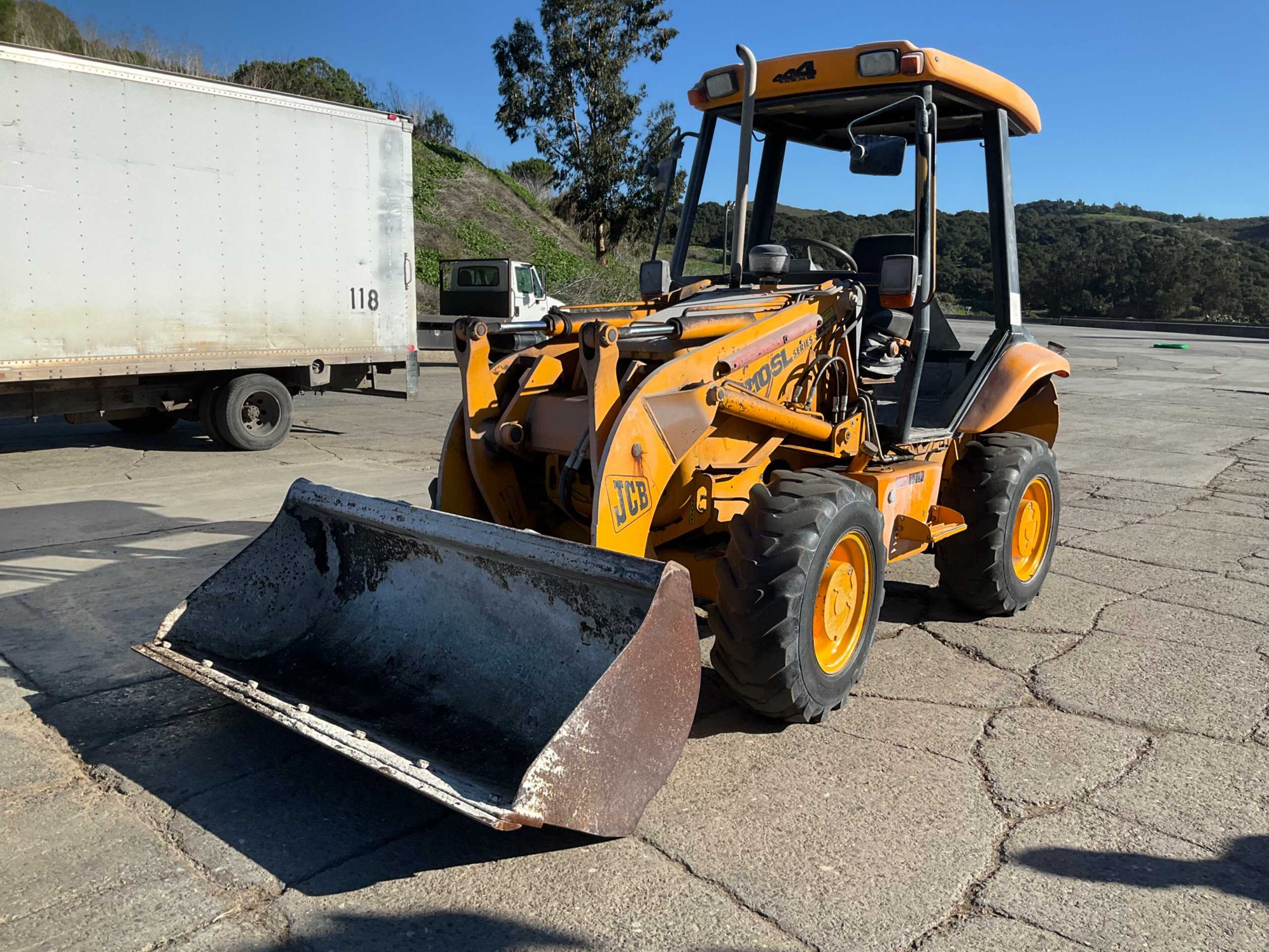 JCB 210SL WHEEL LOADER