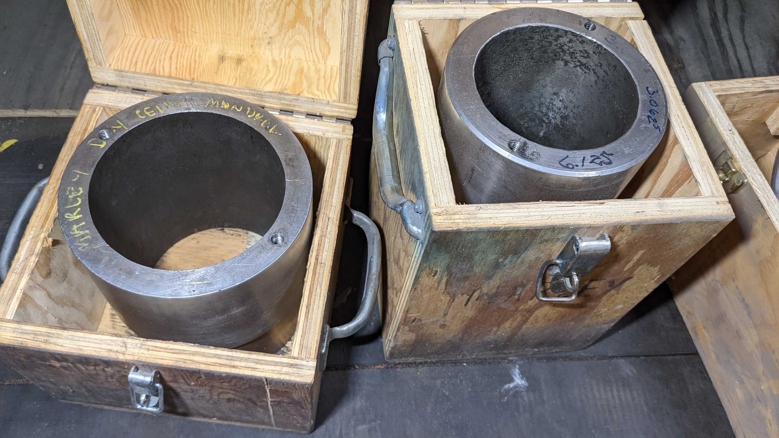 CONTENTS OF RACK - INDUSTRIAL PARTS