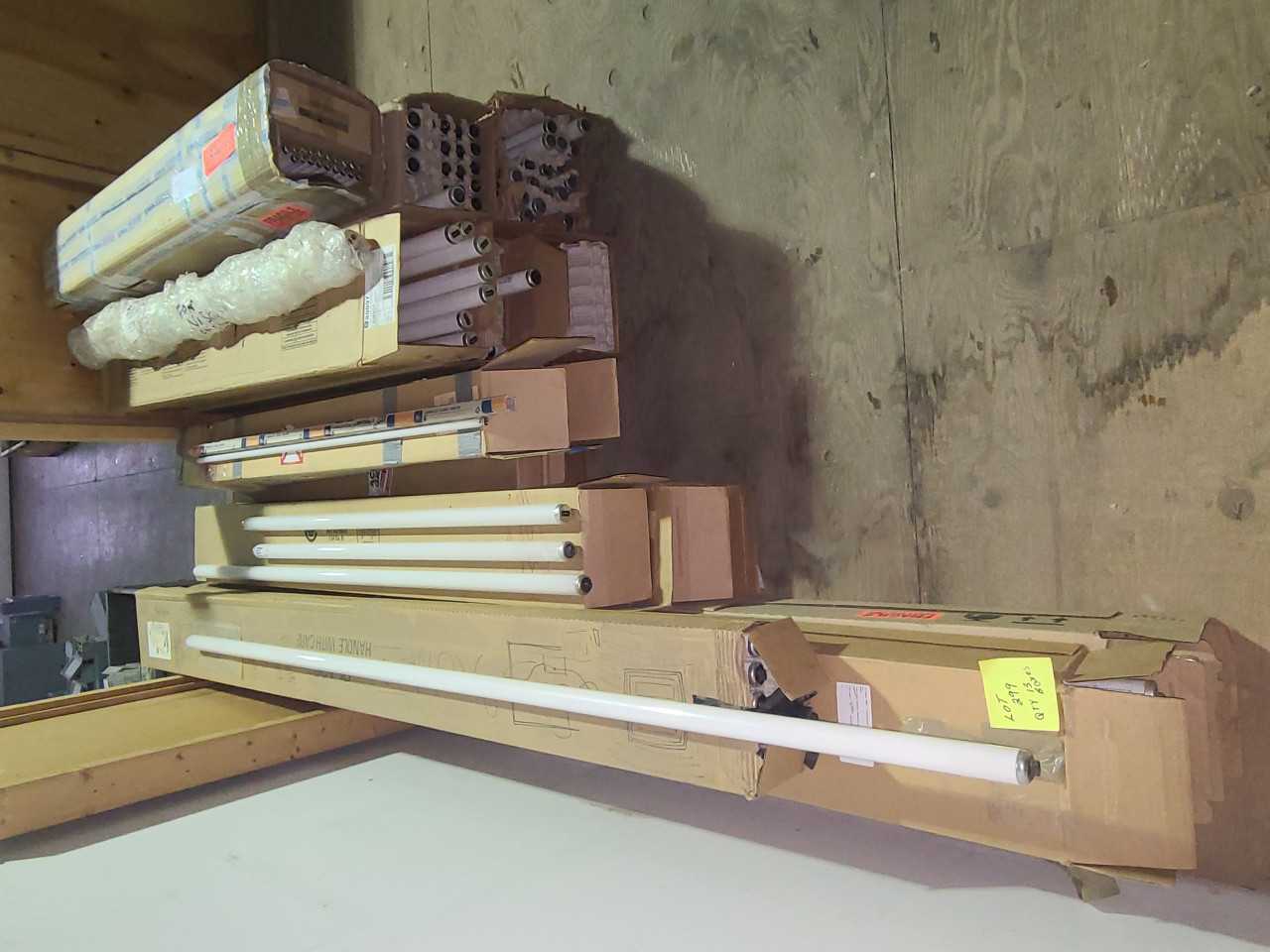 MIXED LOT OF BULBS QTY 13 BOXES FULL AND HALF - LIGHTING