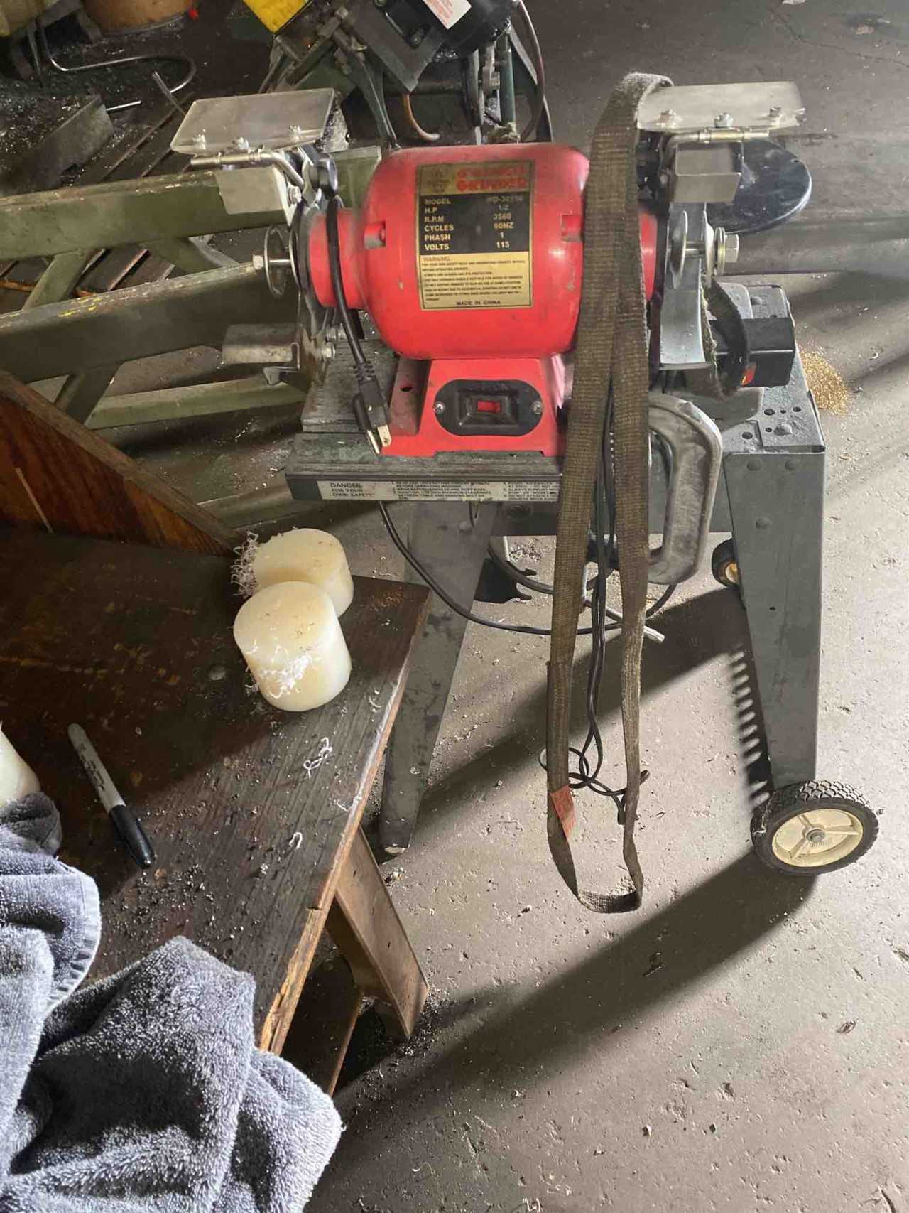 Bench grinders - BENCH GRINDERS Bench grinders - BENCH GRINDERS
