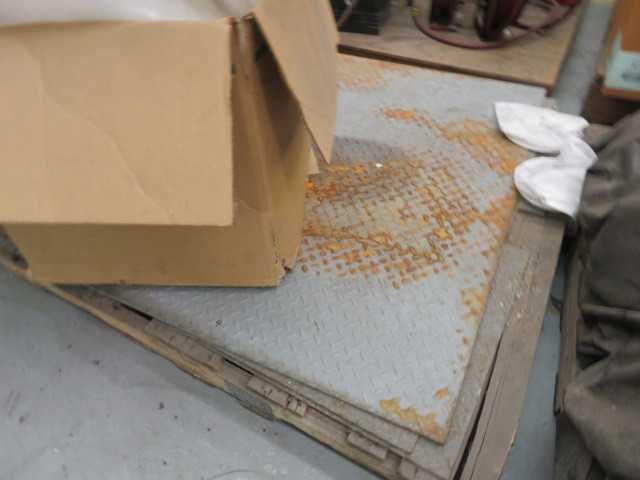 Electrical Items and diamond Plate (lot) - MISCELLANEOUS