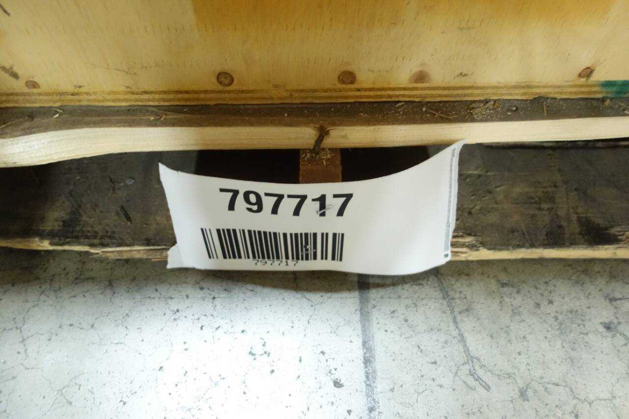 LOT OF 16 POLYCAST PICW37 131-FWV-18R 3000-5 15KV-AC CURRENT TRANSFORMER - CONTROL TRANSFORMERS
