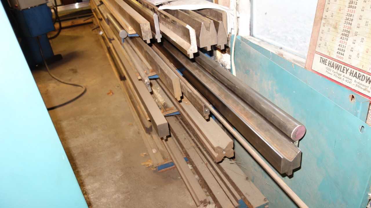 CONTENTS OF RACKING, ASSORTED STEEL PRESS BRAKE DIES