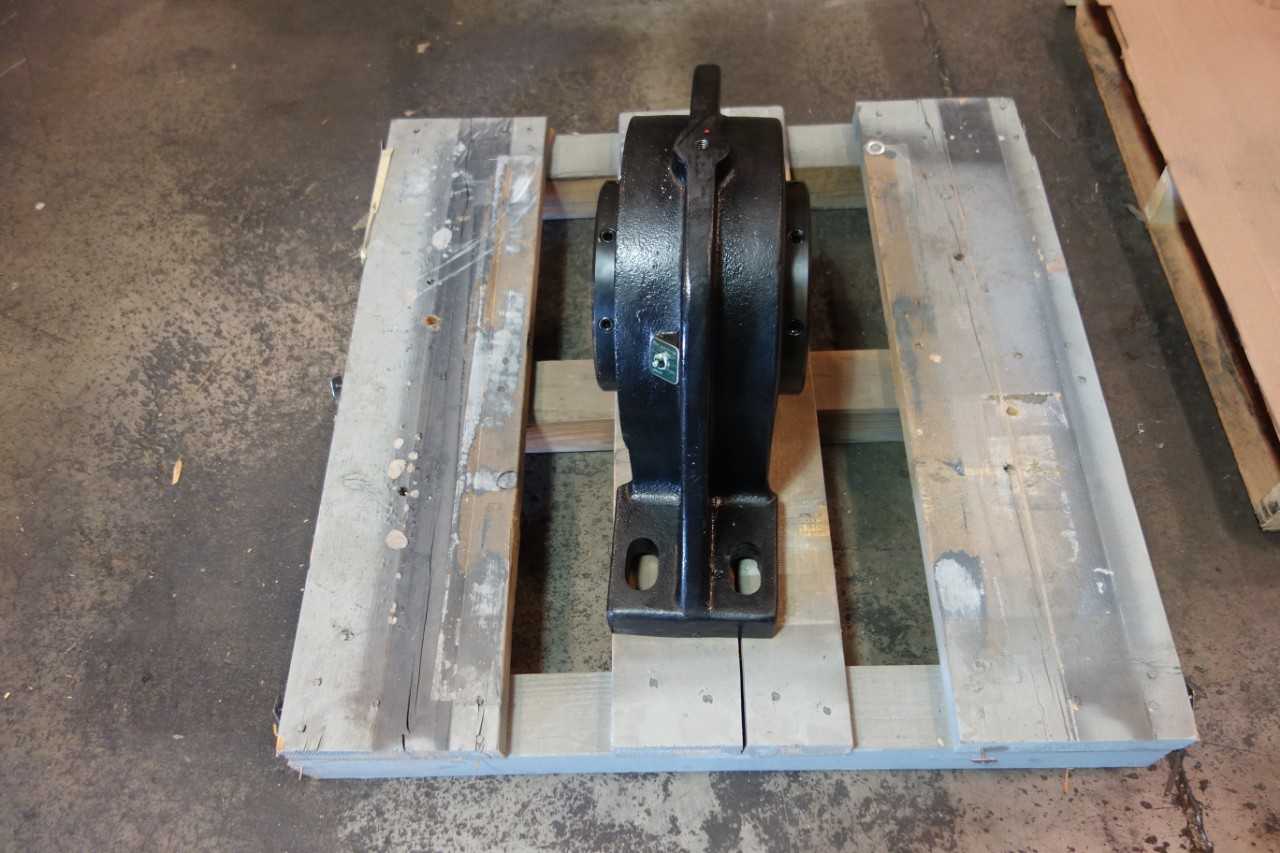 REXNORD SOLID-HOUSED PILLOW BLOCK BEARING - BEARINGS