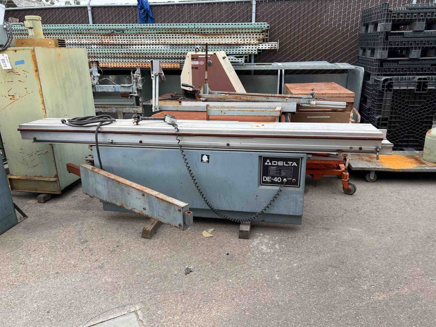 Delta DE-40 Table Saw - METAL SAWS