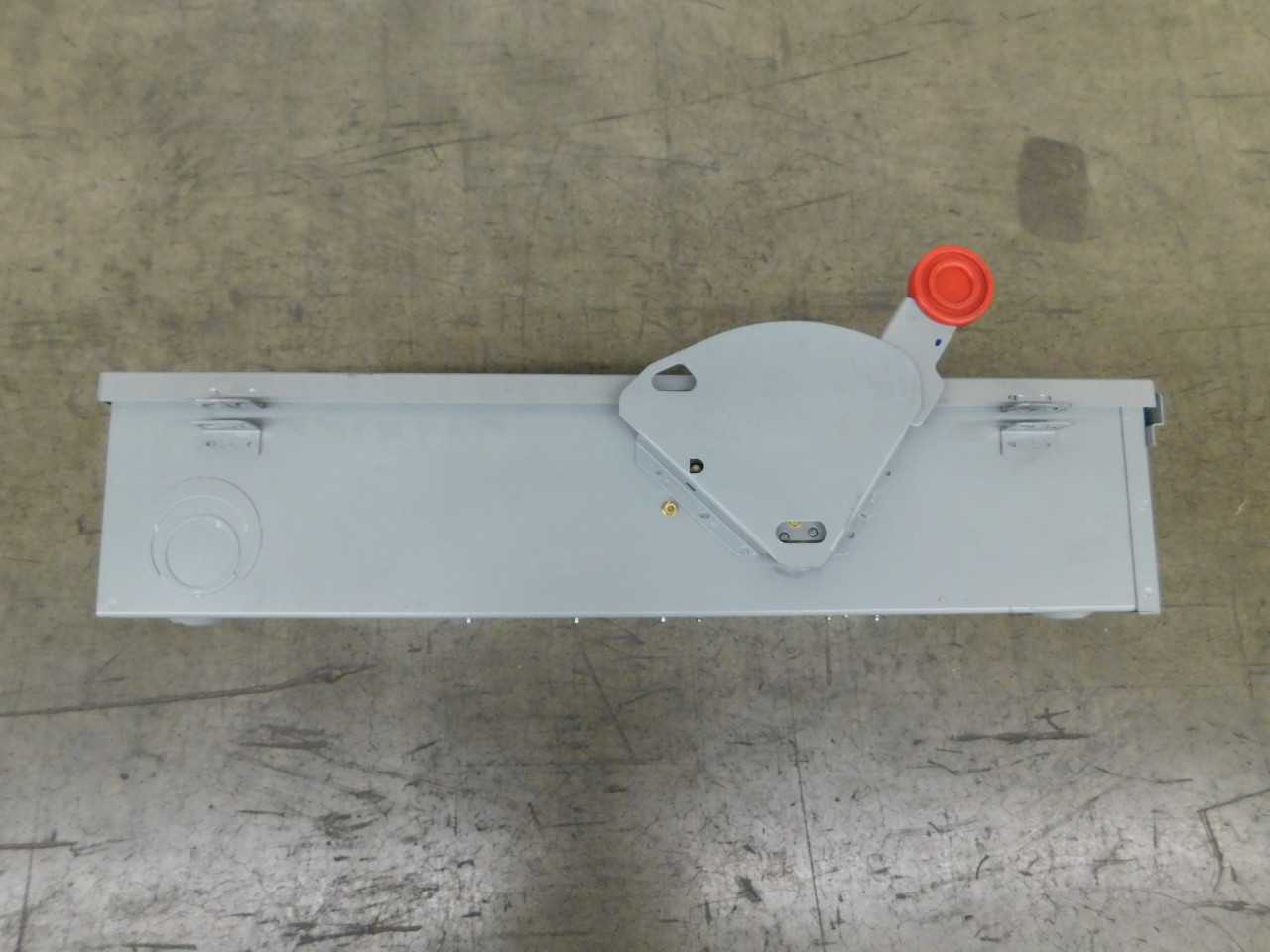 Quantity of 1 New Surplus Eaton DH324NRK Safety Switch 3P 200A 240V Fusible w/ Neutral NEMA 3R - DISCONNECT SWITCHES