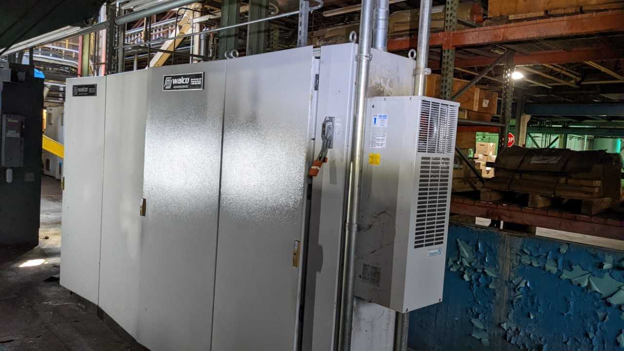 Walco industrial enclosure with Siemens double motor module input Dc 600 V output 3Ac 400 V 18A/18A puls power supply SL 40 - AUTOMATION & CONTROLS