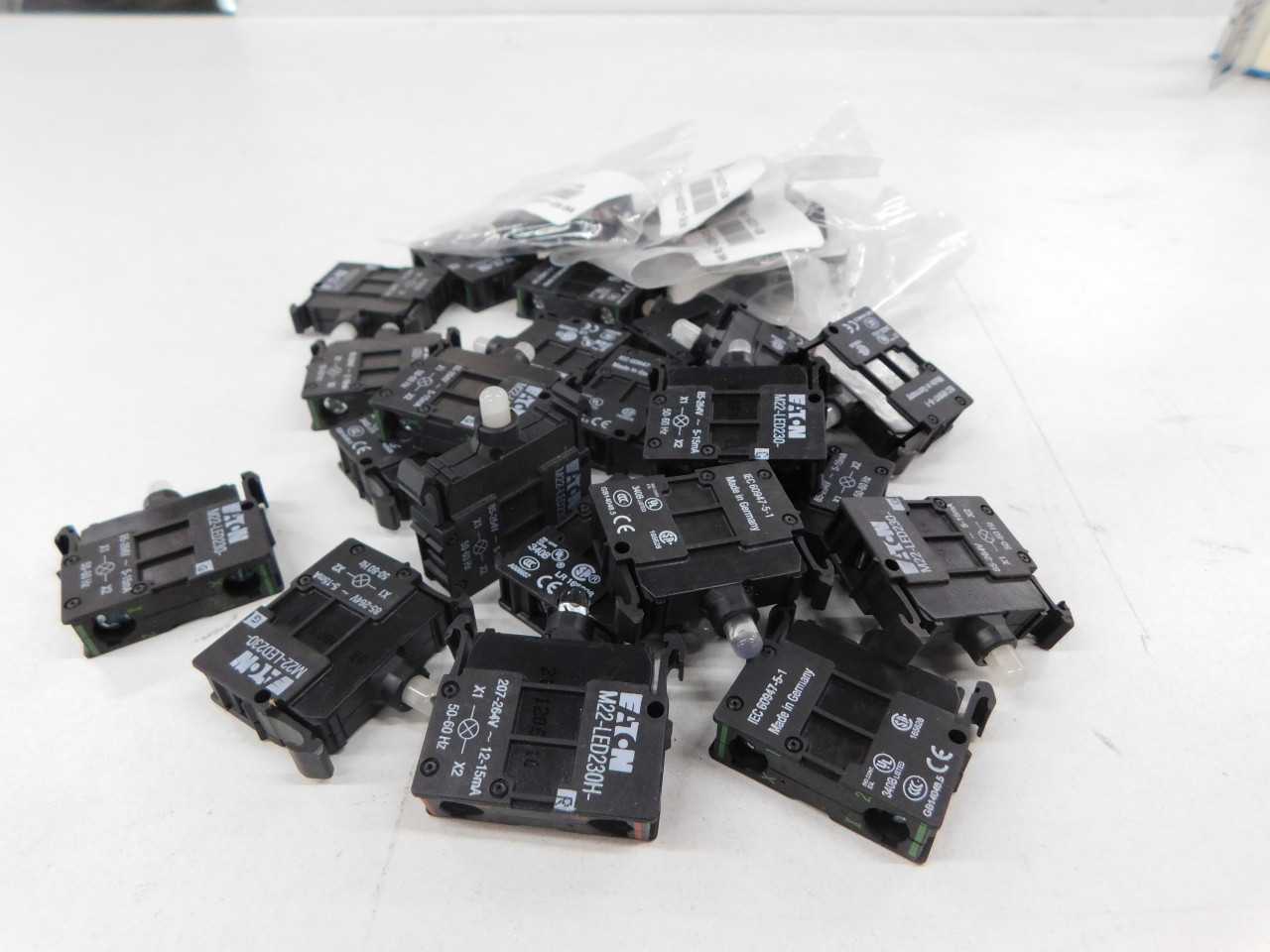 Lot of Quantity 25x M22-LED230-G Motor Operators - ELECTRIC MOTORS