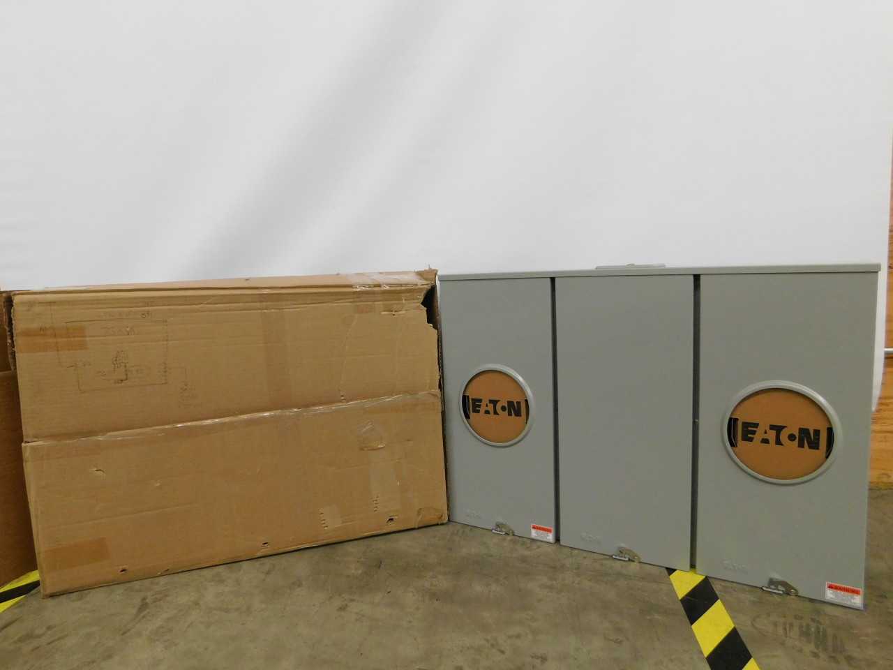 Quantity of 1x UT2H52353UCH Electrical Enclosures - ELECTRICAL ENCLOSURES