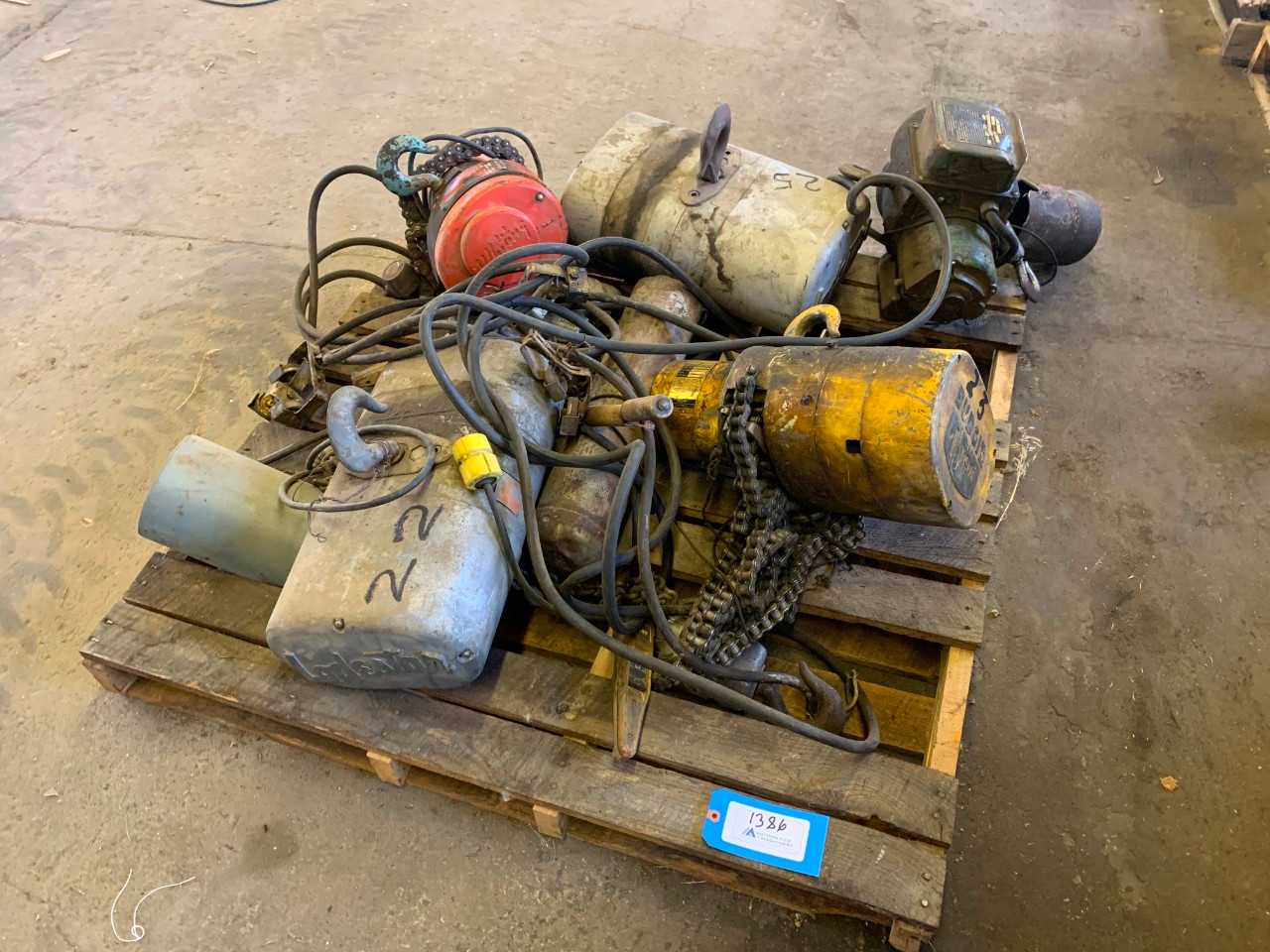 Pallet Of Chain Hoist - INDUSTRIAL PARTS Pallet Of Chain Hoist - INDUSTRIAL PARTS