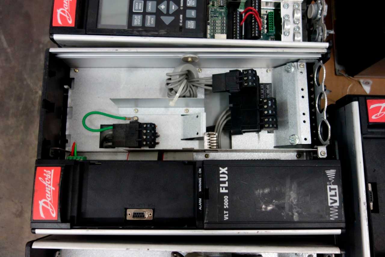 LOT OF DANFOSS VFD DRIVES - MOTOR DRIVES