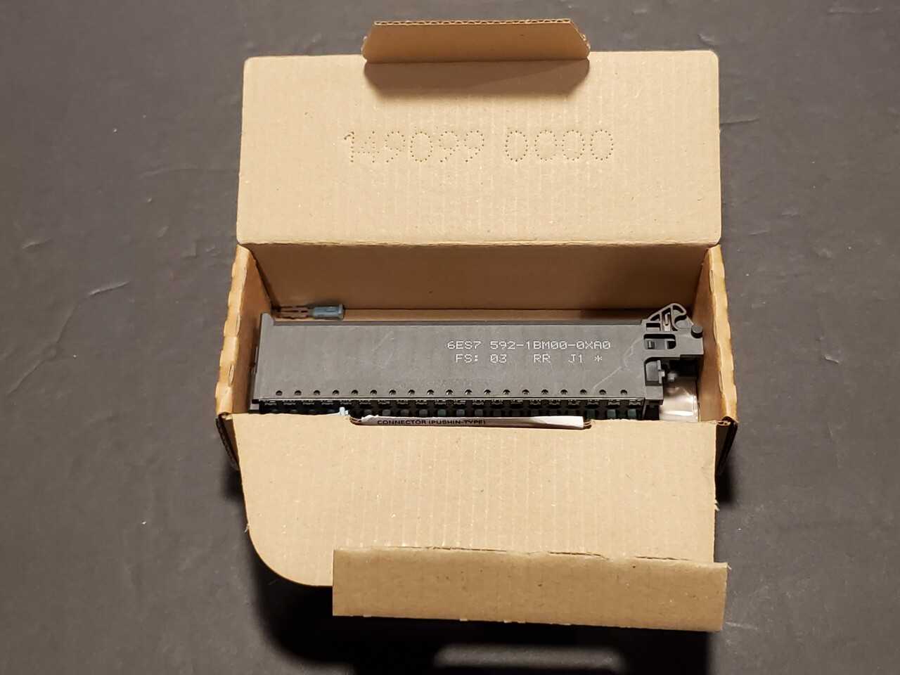 Siemens connector 6ES7 592-1BM00-0XB0 - INDUSTRIAL PARTS