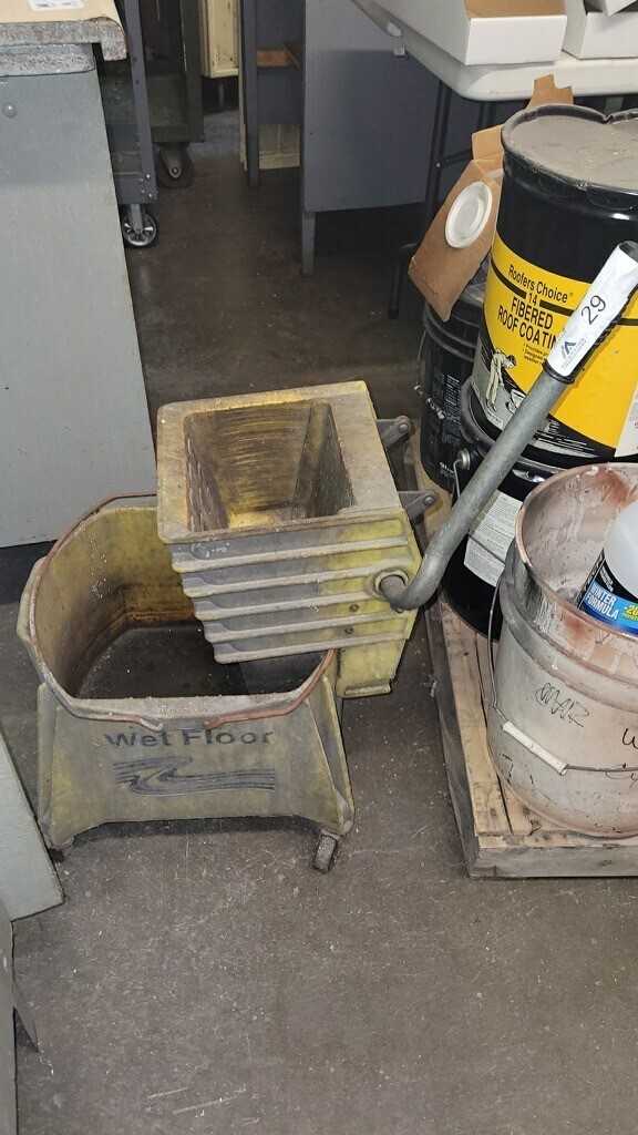 Mop with Rolling Bucket - PLANT & FACILITY