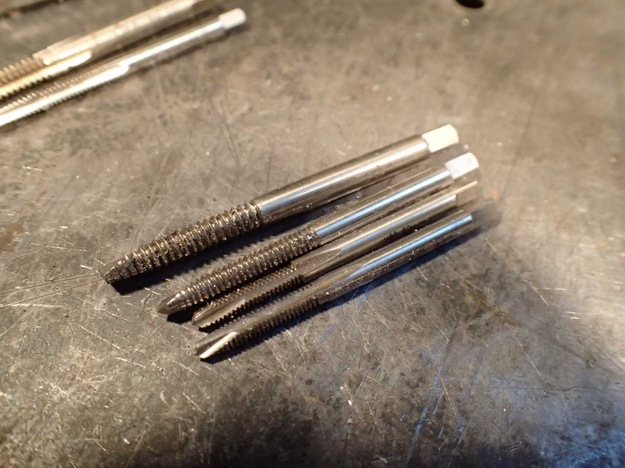17 Piece Set of UNC Hand Thread Taps: #4-40 to 1"-8 NC, All USA Made - MILLING TOOLS