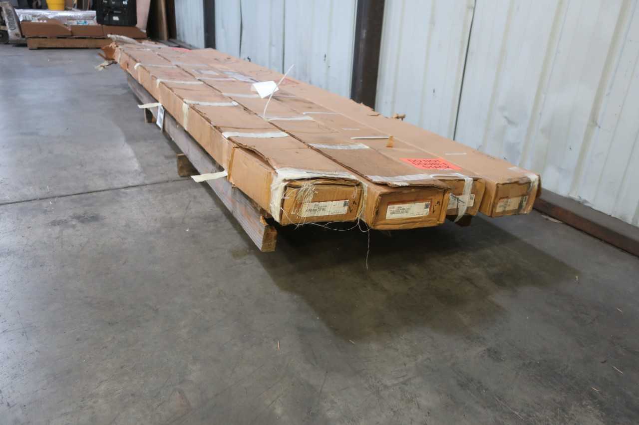 LOT OF 4 THK LINEAR BEARINGS WITH RAIL GUIDES - BEARINGS