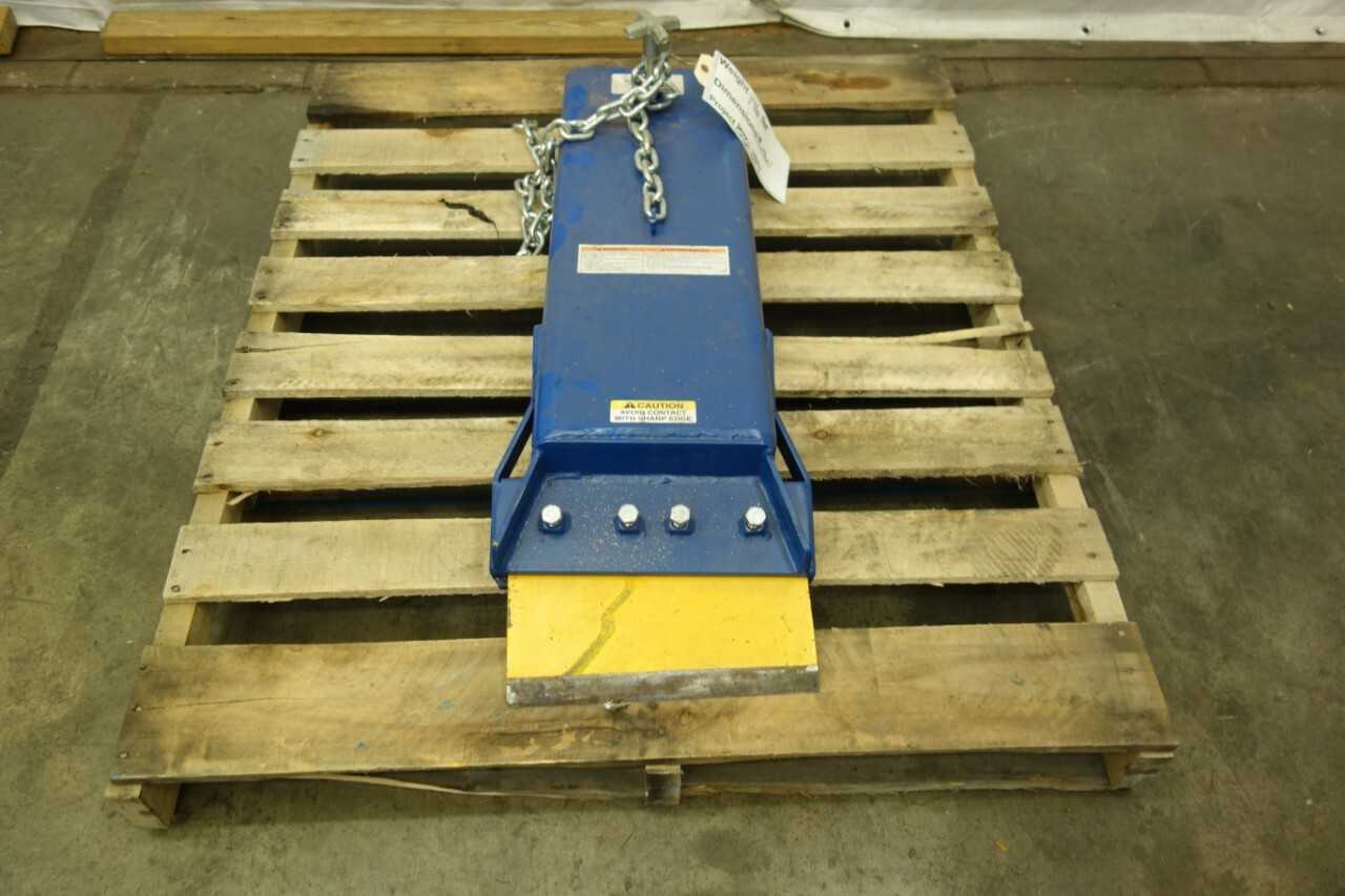 VESTIL SCRAPE-1 FORK TRUCK FLOOR SCRAPER ATTACHMENT - LIFTING ATTACHMENTS VESTIL SCRAPE-1 FORK TRUCK FLOOR SCRAPER ATTACHMENT - LIFTING ATTACHMENTS