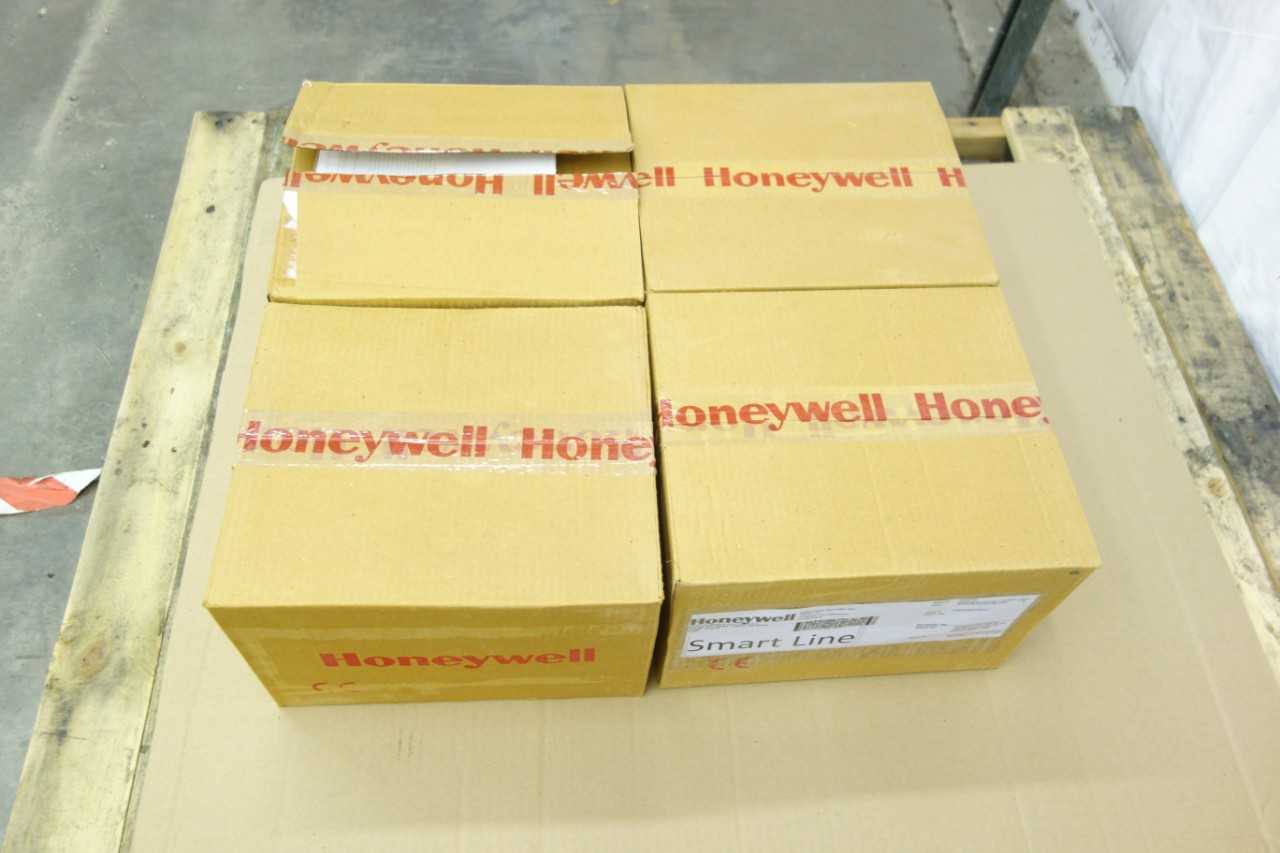 LOT OF 4 HONEYWELL GAUGE PRESSURE TRANSMITTERS - INSTRUMENTATION