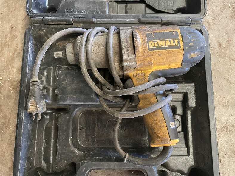 Dewalt 1/2" Electric Impact - DRILLING MACHINE