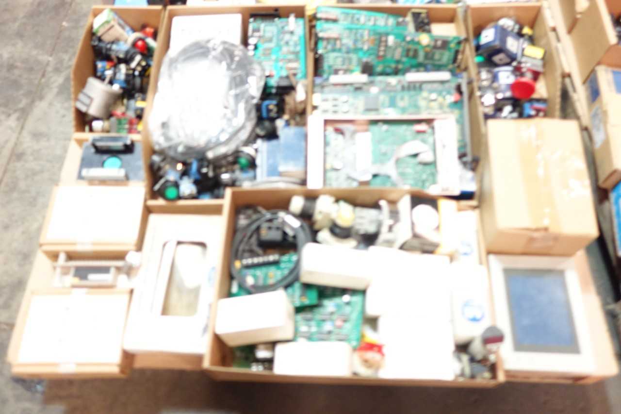 2 PALLETS OF ASSORTED ELECTRICAL OPERATOR INTERFACE PANELS, PHOTOELECTRIC SENSORS, SWITCH CONTROLS- SICK, ALLEN BRADLEY, MITSUBISHI - AUTOMATION & CONTROLS