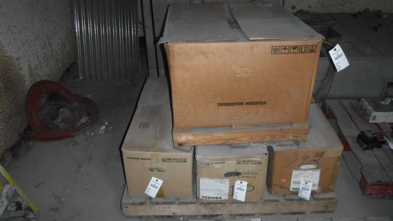 Lot of 7 New 25 HP 3 HP and 1 HP Toshiba VFDs - ELECTRIC MOTORS