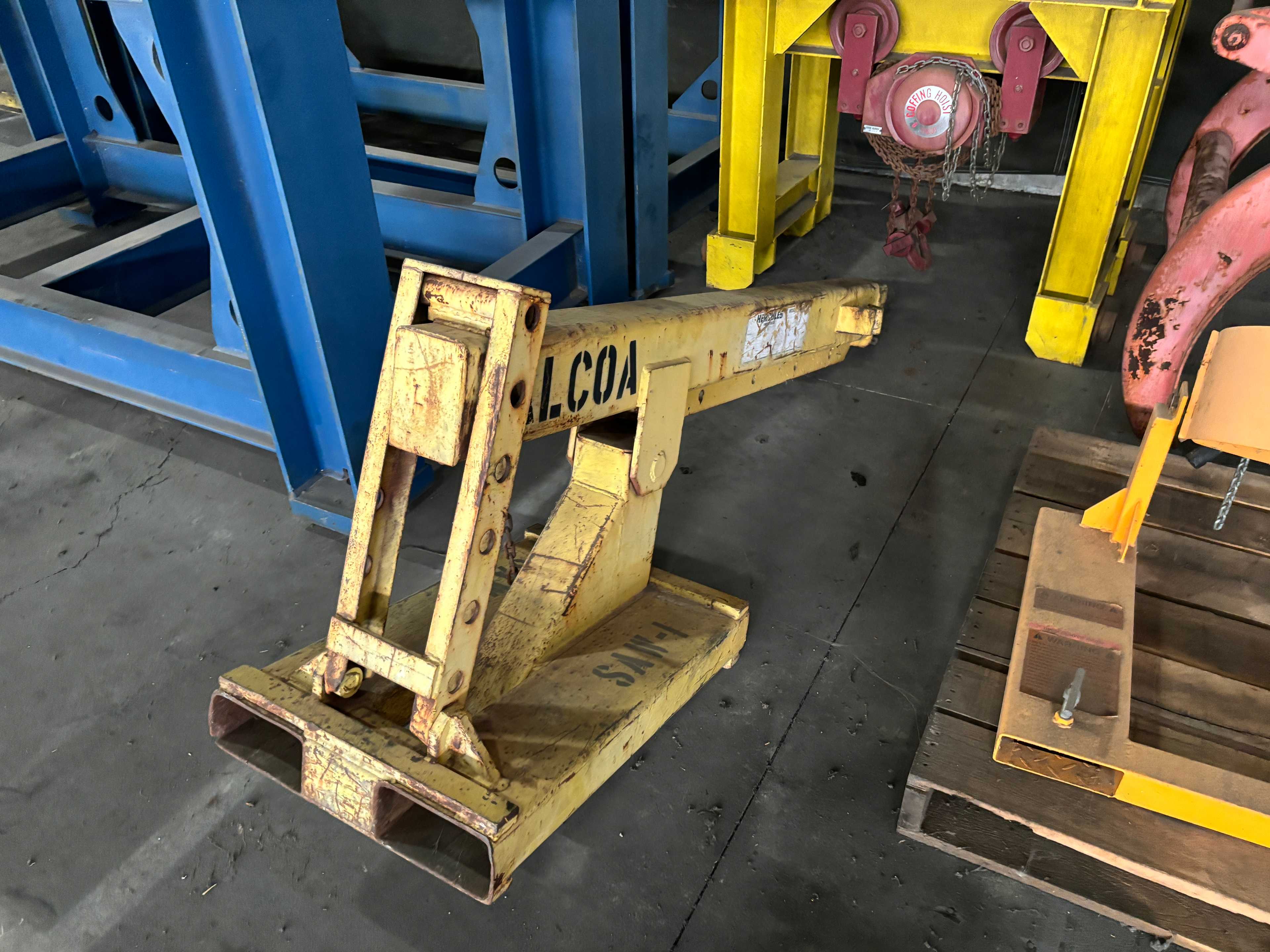 HERCULES FORKLIFT ATTACHMENT - MATERIAL HANDLING