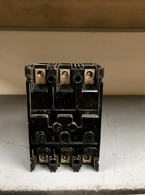 General Electric Breaker - CIRCUIT BREAKERS