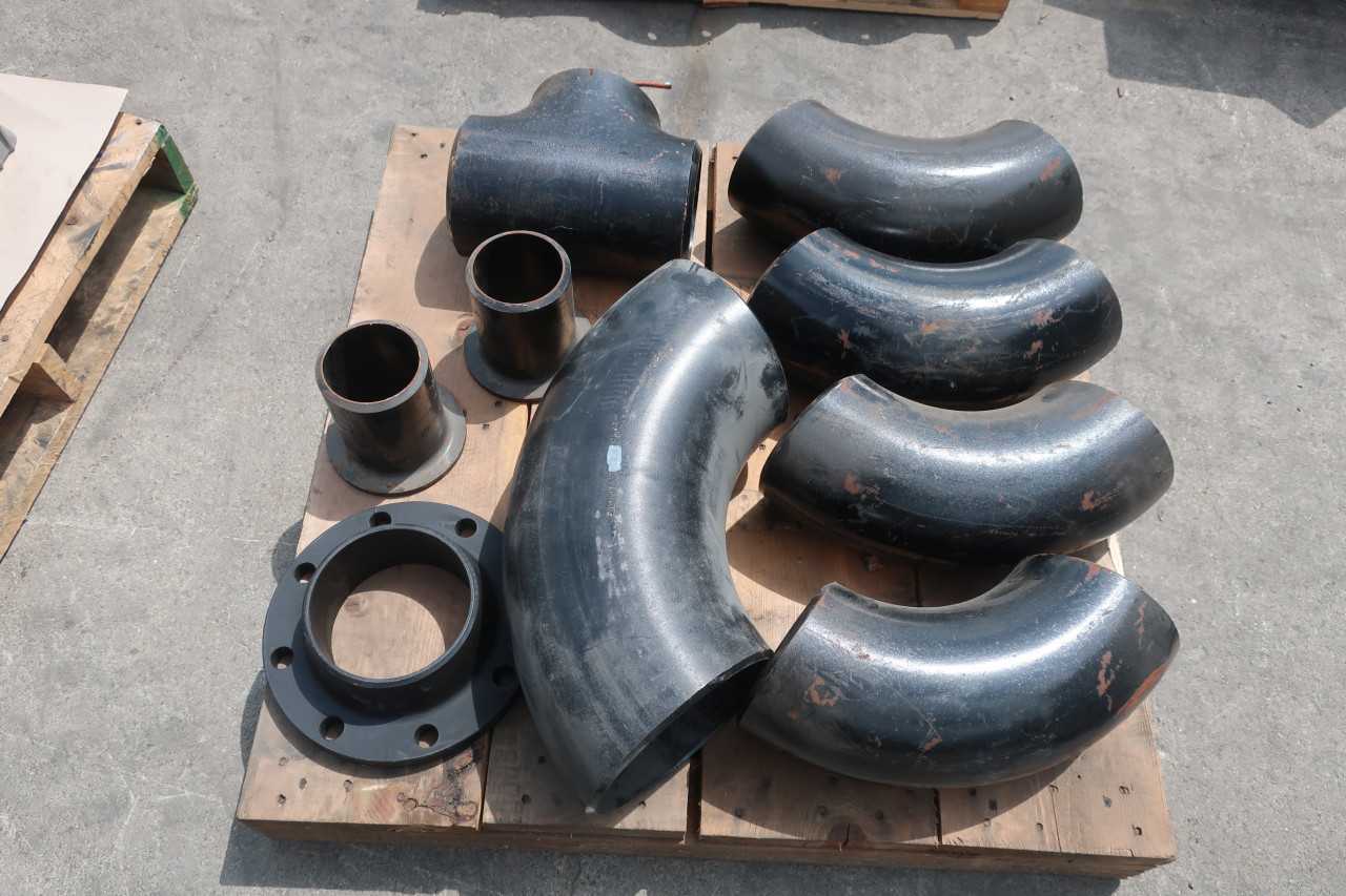 1 PALLET OF ASSORTED PIPE FITTINGS - PROCESS EQUIPMENT