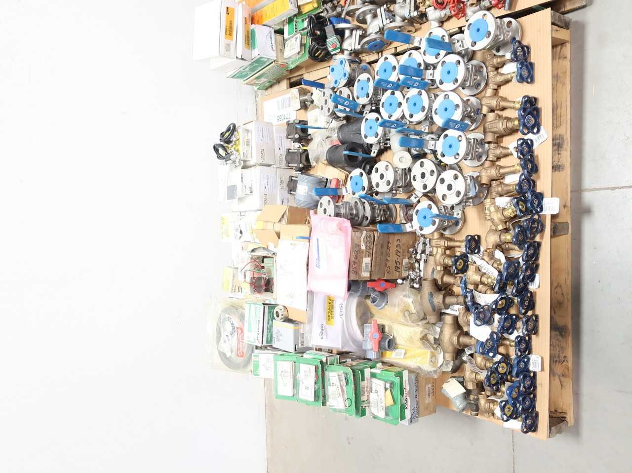 2 PALLETS OF ASSORTED VALVES, VALVE PARTS AND PLUMBING - VALVES