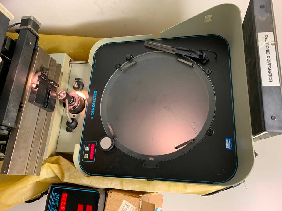 Deltronics DH-214 Optical Comparator - PROCESS EQUIPMENT