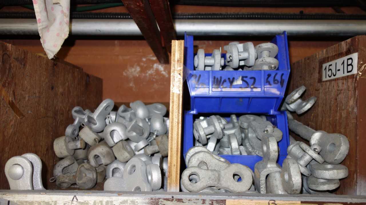 CONTENTS OF PIGEON HOLE CABINET, ASSORTED POWERLINE MATERIAL - ELECTRICAL COMPONENTS