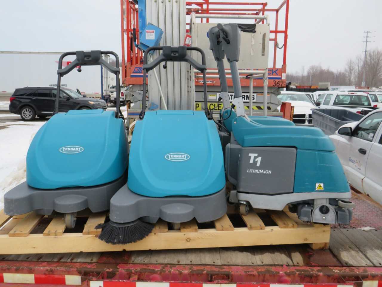 LOT OF 4 TENNANT S5 WALK BEHIND SWEEPER - PLANT & FACILITY